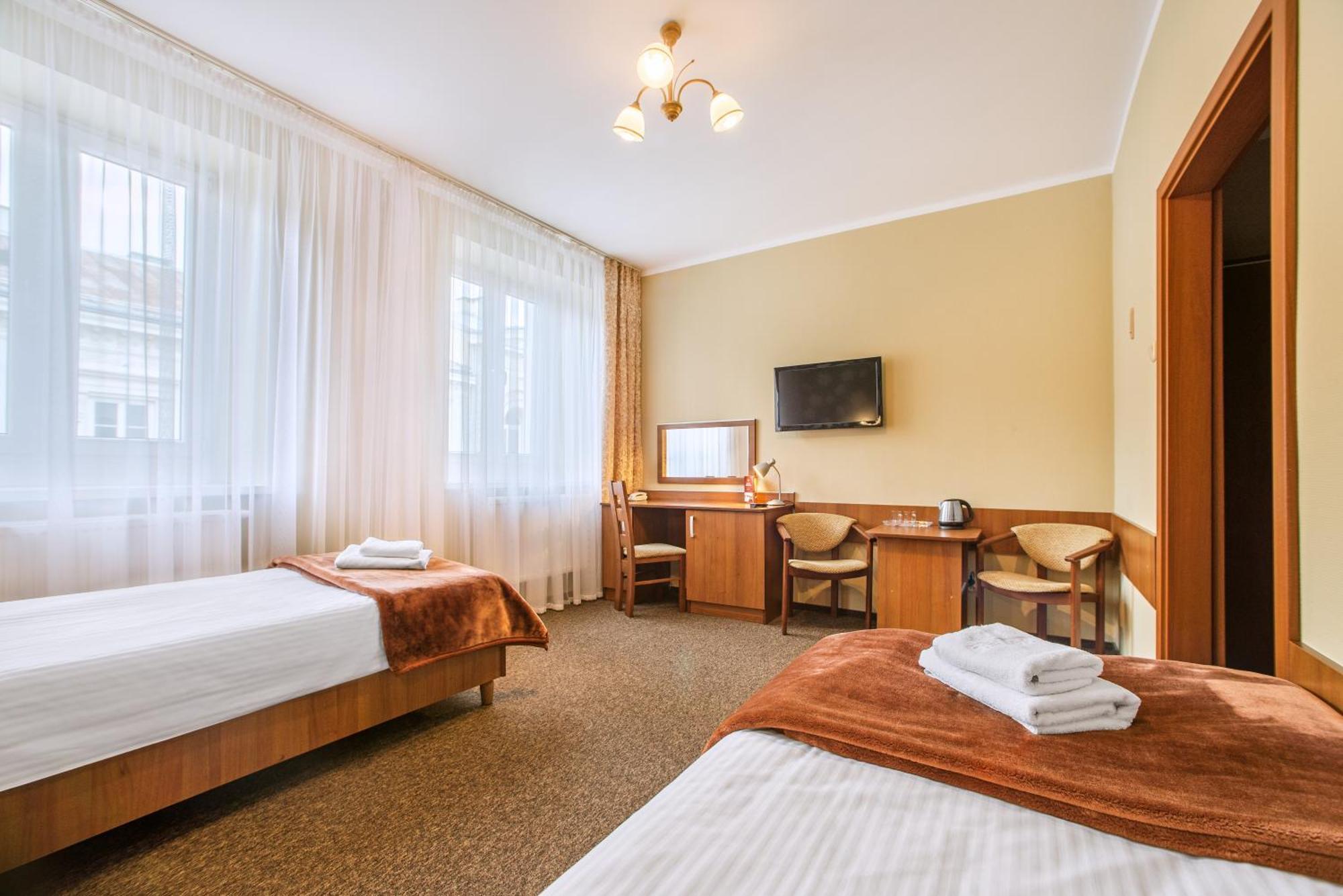 Hotel Bristol Kielce Zimmer foto